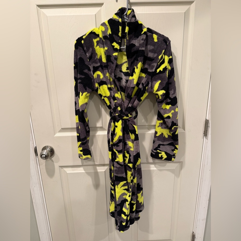 Joe Boxer soft bright camouflage fleece robe 14-16